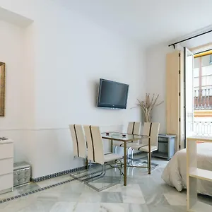 Holidays Isbilia Centro By Valcambre Siviglia